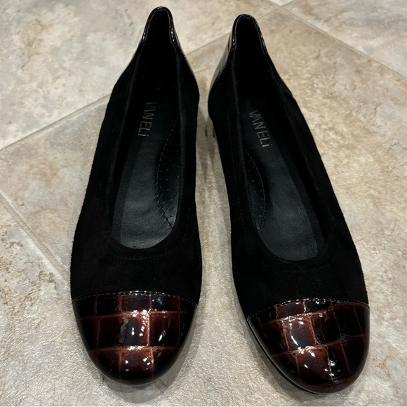 Vaneli Ballet Flats Womens 7 Slim Black Suede with Brown Cap Toe - Picture 1 of 9